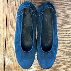 Arche Women’s Black Suede Women's Flats Size 38 EU / 7 US